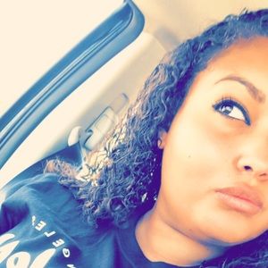 Meet your Posher, Lauren